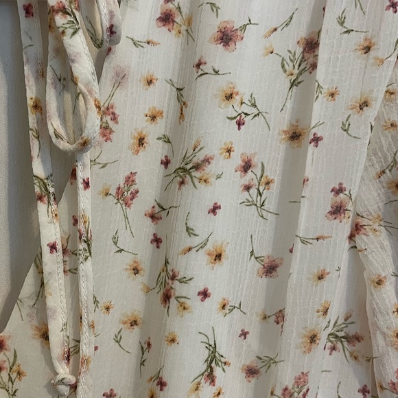 Alter’d State dress with flowers! - Picture 8 of 9